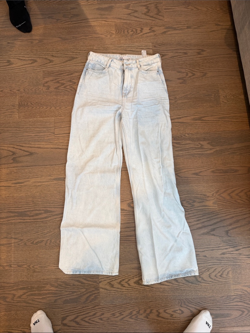 Zara Light Wash Wide-Leg Jeans - Pale Blue